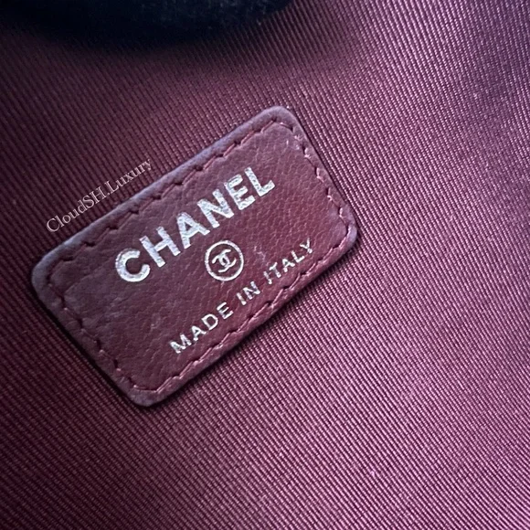 Auth Chanel Quilted Classic CC Logo Black Zip Cosmetic Pouch - Picture 8 of 9